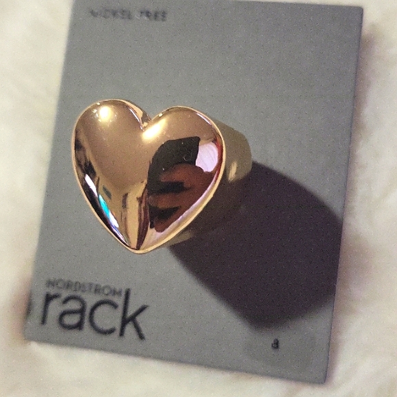 Nordstrom Jewelry - Nordstrom Rack Gold Heart Ring